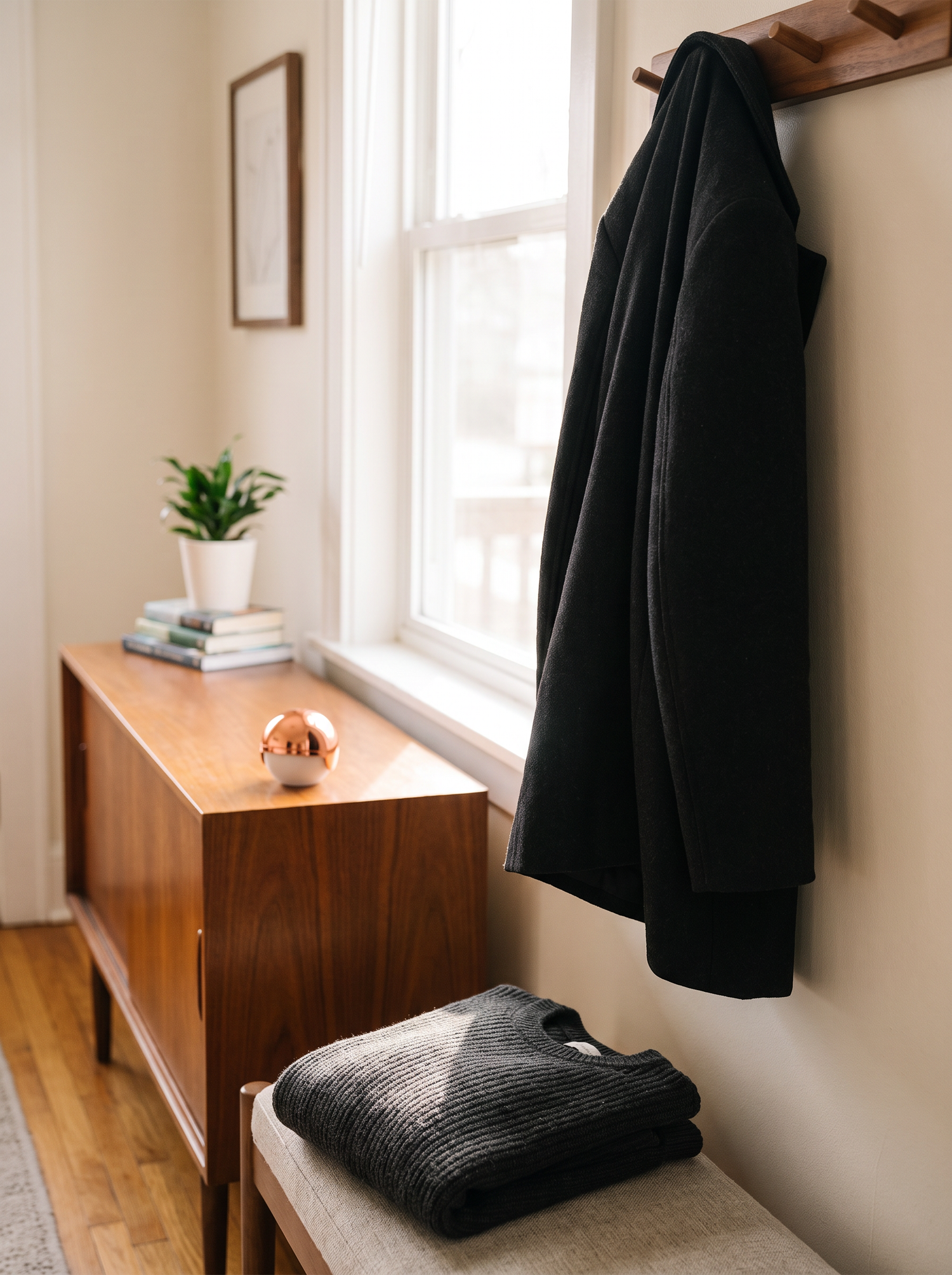 Spotless wool coat and knitwear with no lint left on them